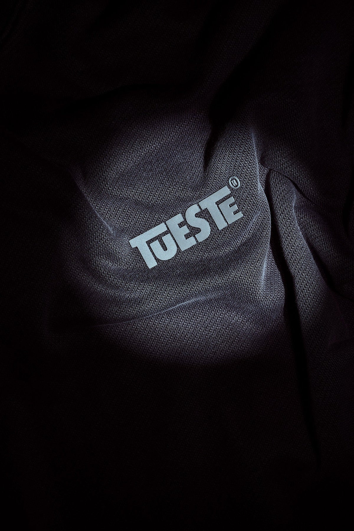 El Hoodie 1840: más que una prenda, una frecuencia